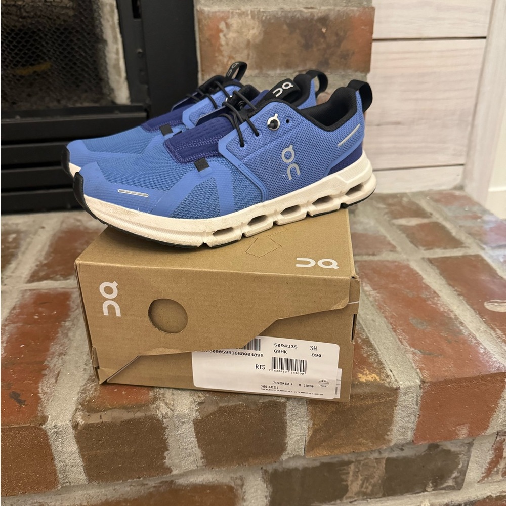 On cloud sky jr shoes